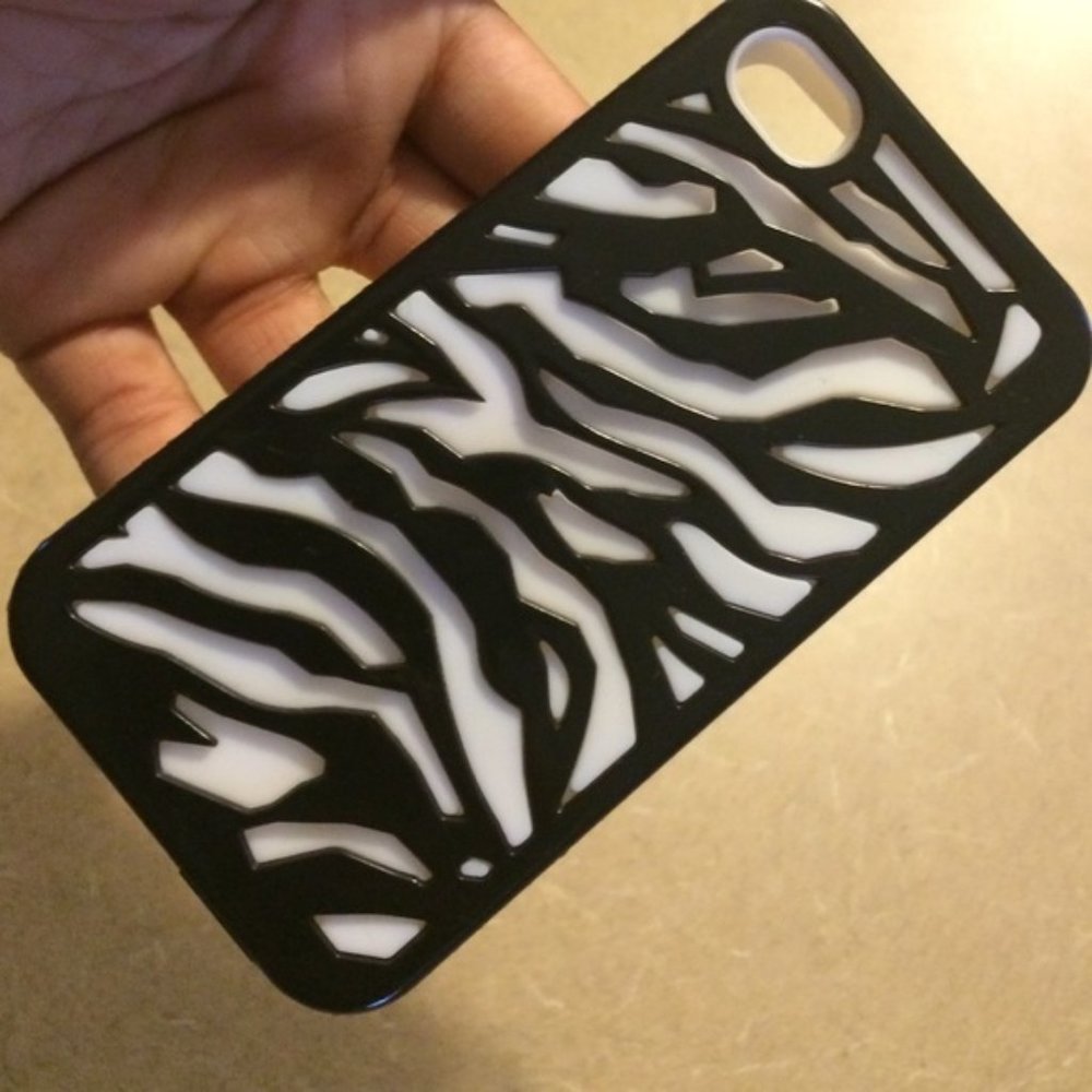 a two piece iPhone 4 case